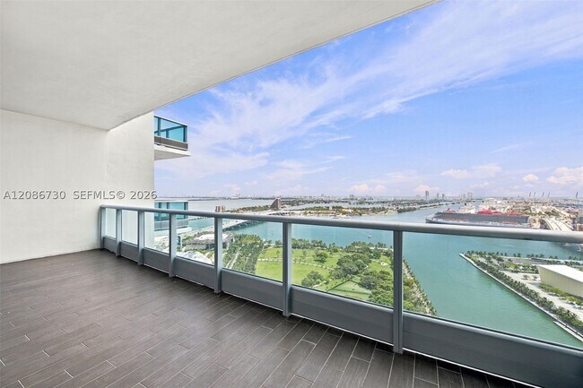 Building Photo - 900 Biscayne Blvd