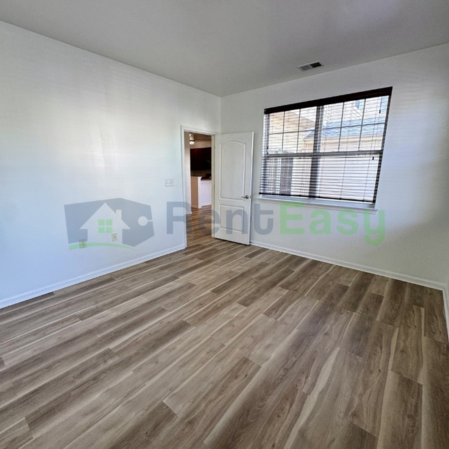 Building Photo - 1323 Emsworth Dr