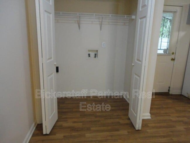 Building Photo - 5241 Crystal Ct