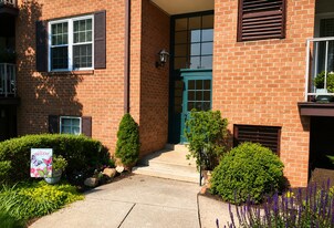 Building Photo - 91 Drummers Ln