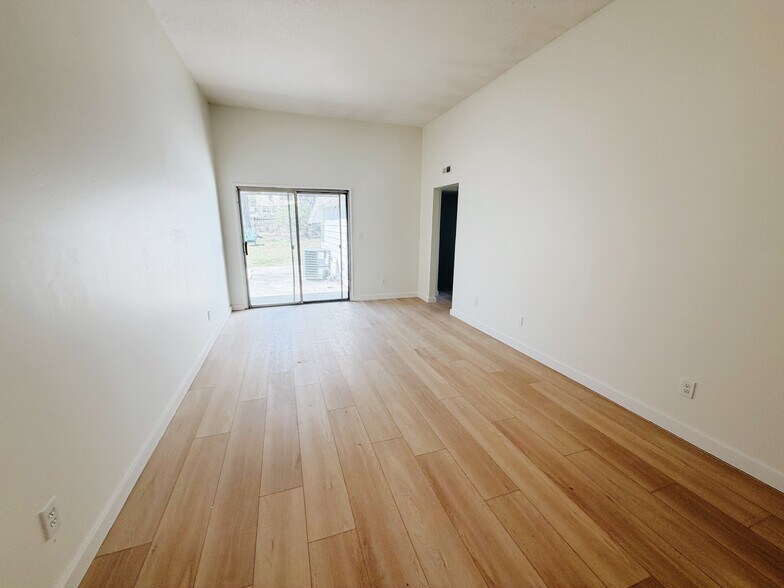 Building Photo - 105 Orgain Dr