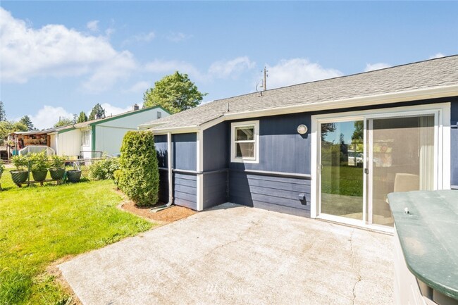 Building Photo - 1744 N Rainier Ave