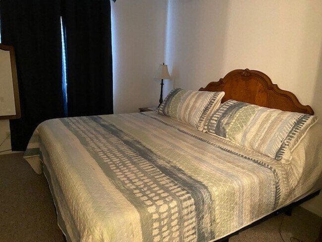 Building Photo - Winter and Summer 1BR WaterFront Vacation Condo Fully Furnished, UTILITIES INCLUDED Available 12/...