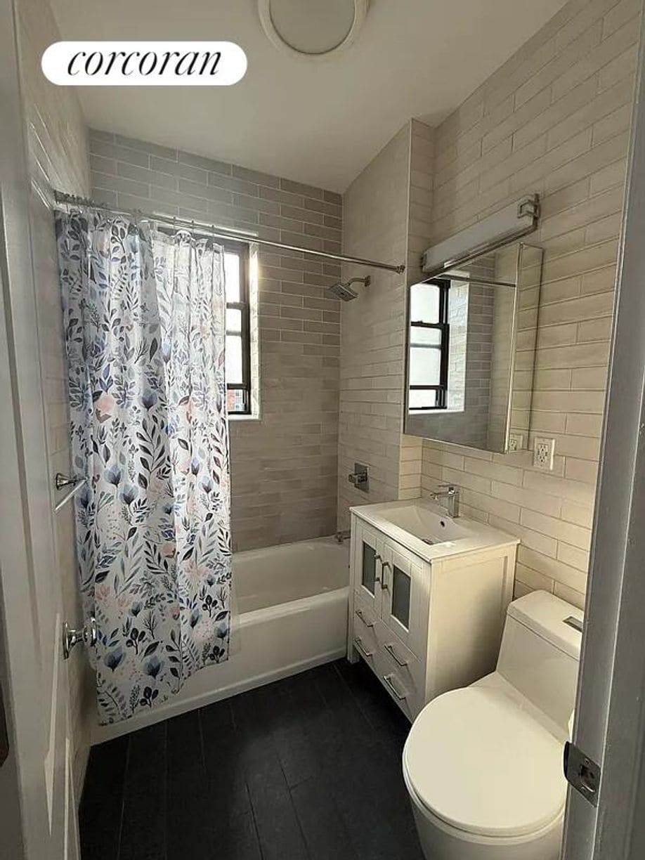 Building Photo - 2197 Ocean Ave