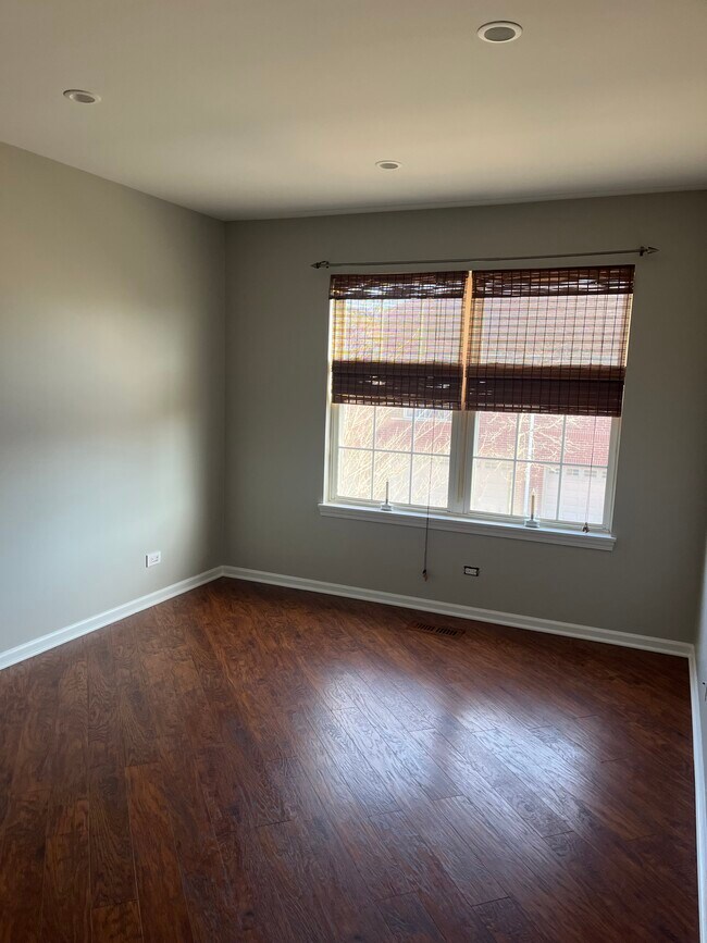 Second bedroom - 1004 Enfield Dr