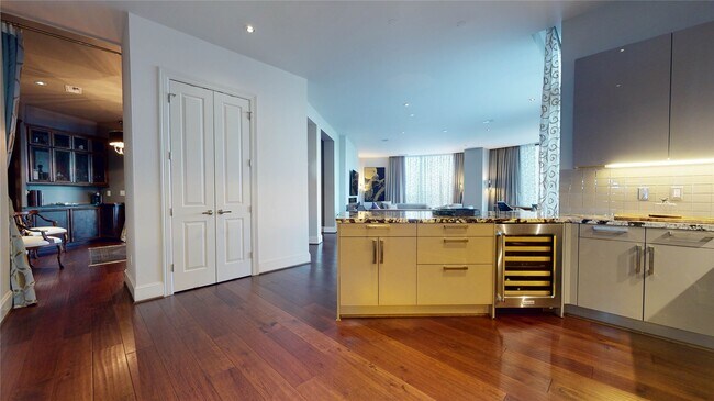 Building Photo - 1409 Post Oak Blvd