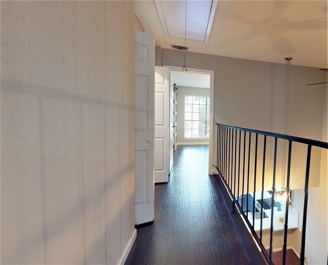 Building Photo - 14911 Wunderlich Dr