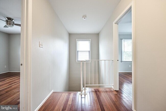 Building Photo - 5572 Kendrick Ln