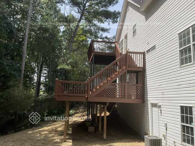 Building Photo - 1045 Hunters Oak Trail