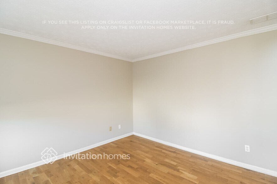 Building Photo - 1418 Fall River Dr