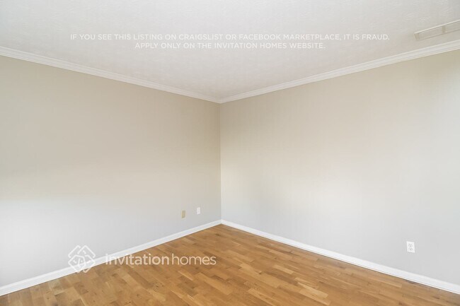 Building Photo - 1418 Fall River Dr