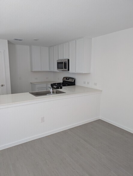 Building Photo - 422 Argyle Hl