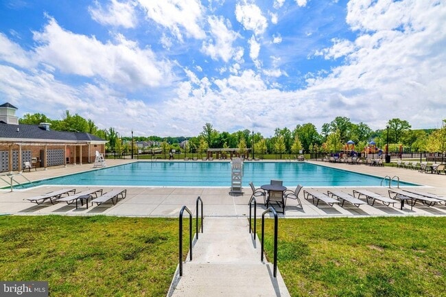 Building Photo - 4236 Winding Waters Terrace