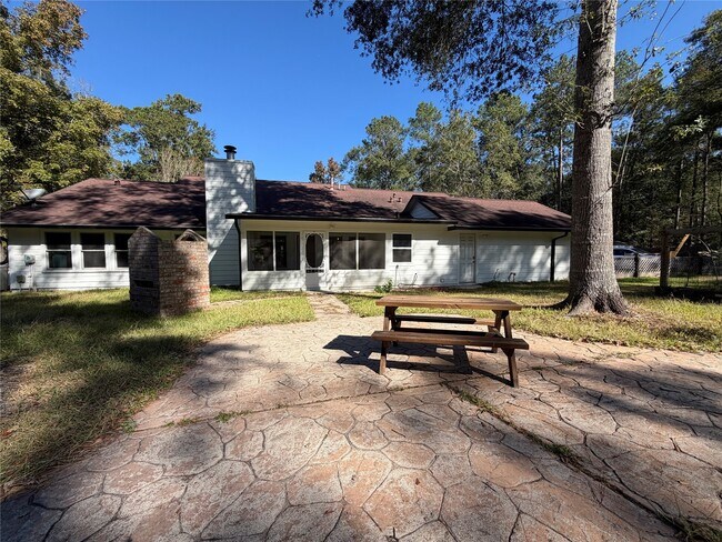 Building Photo - 28402 Ascot Farms Rd