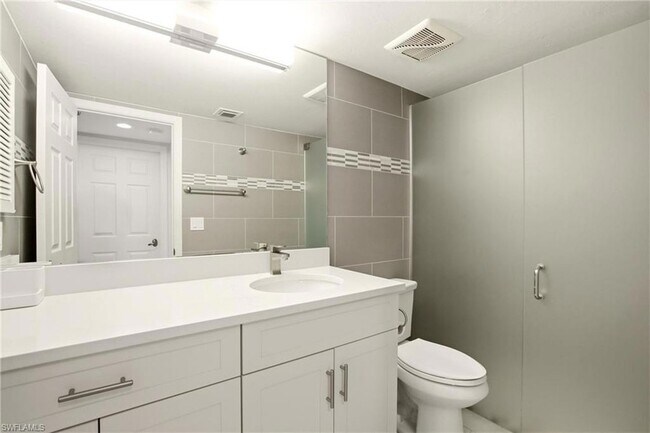 Building Photo - 5550 Heron Point Dr