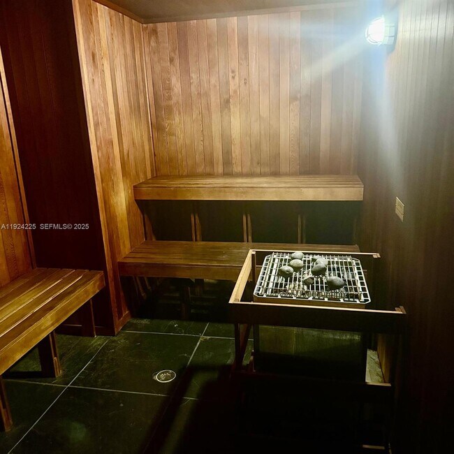 Building Photo - 133 NE 2nd Ave