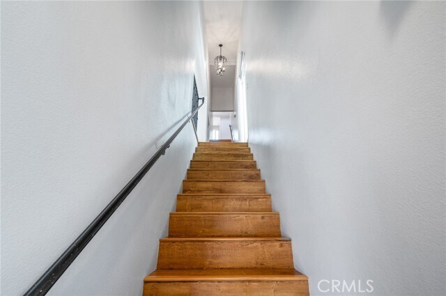 Building Photo - 209 7th St
