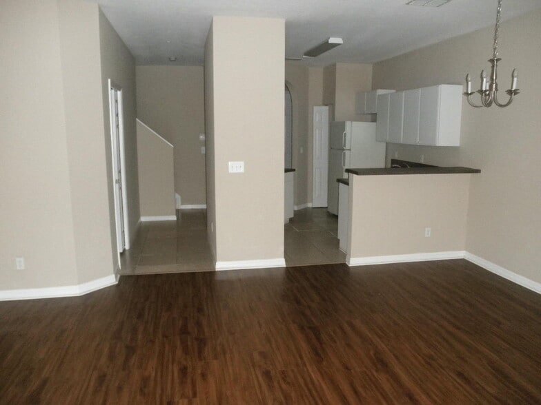Building Photo - 894 Pipers Cay Dr