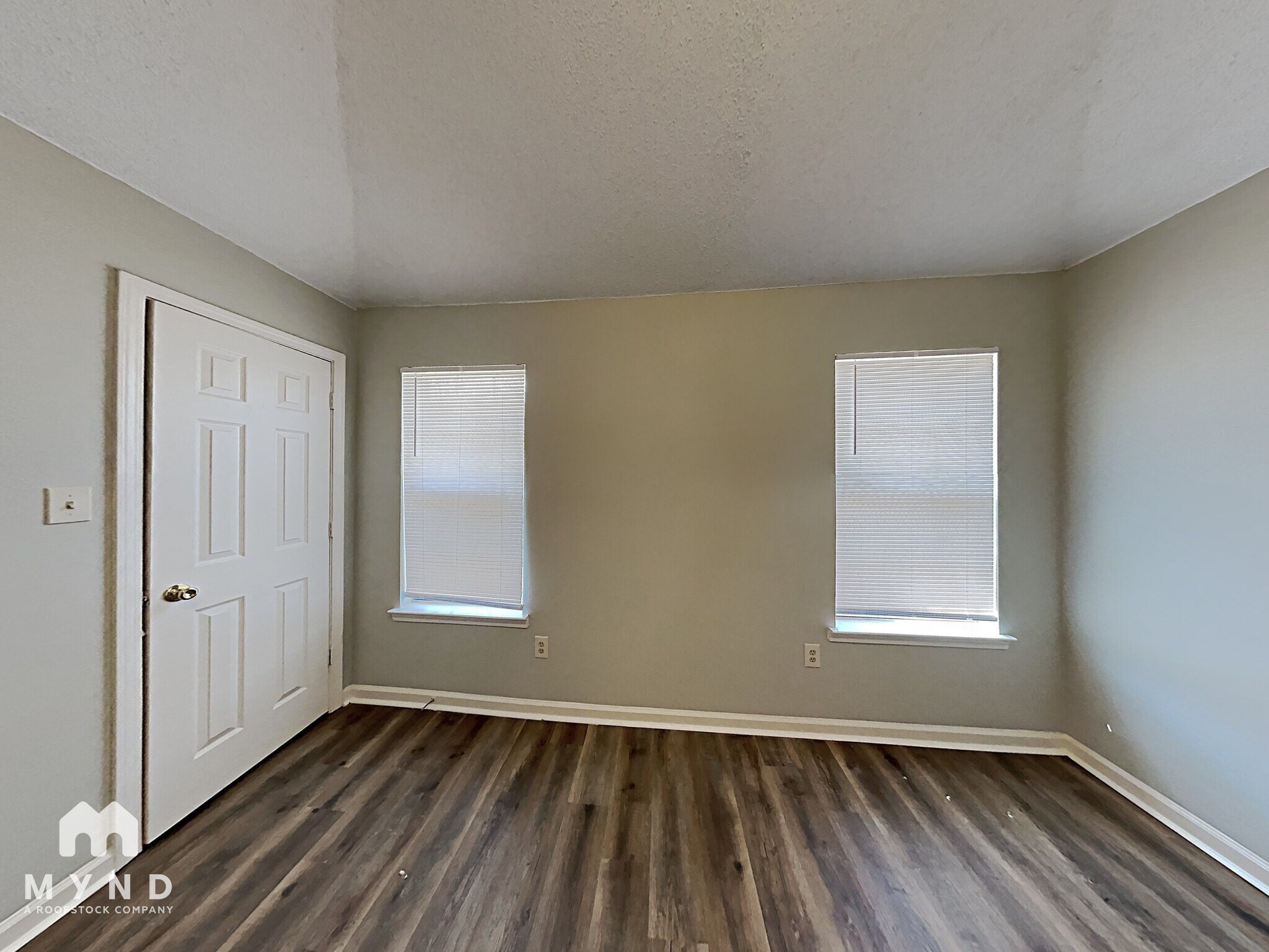 Building Photo - 5551 W Avalon Dr