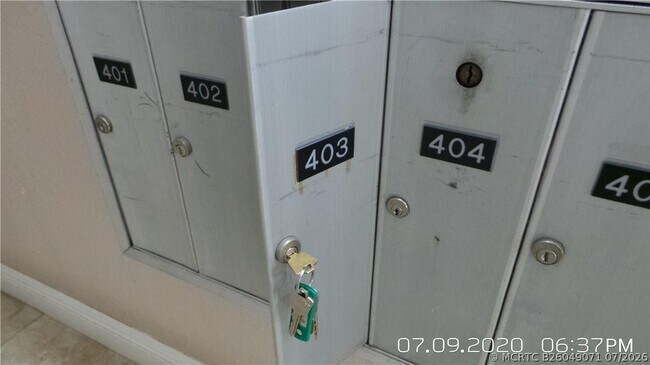 Building Photo - 2651 S Course Dr