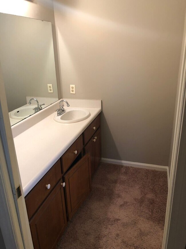 Building Photo - 3 Bedroom/2 Bath home in Lowndes County