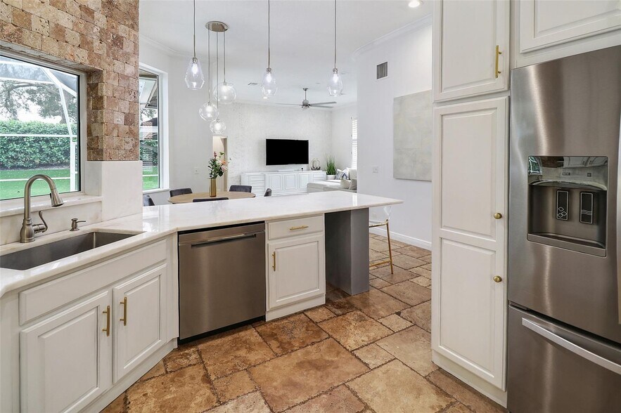 Building Photo - 6430 NW 98th Ln