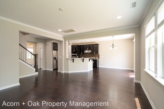Building Photo - 6 br, 4.5 bath House - 358 Botan Way