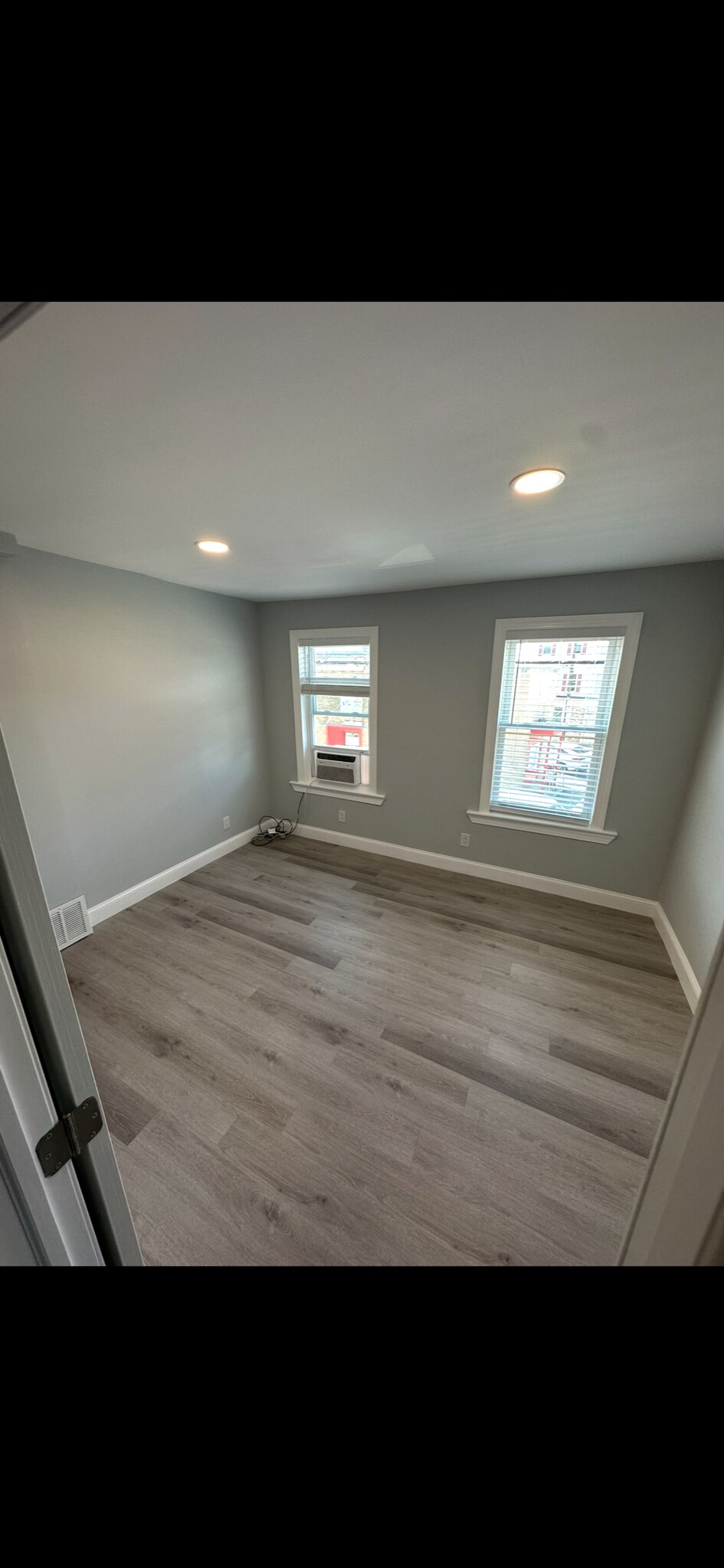 Building Photo - 2707 Kirkbride St