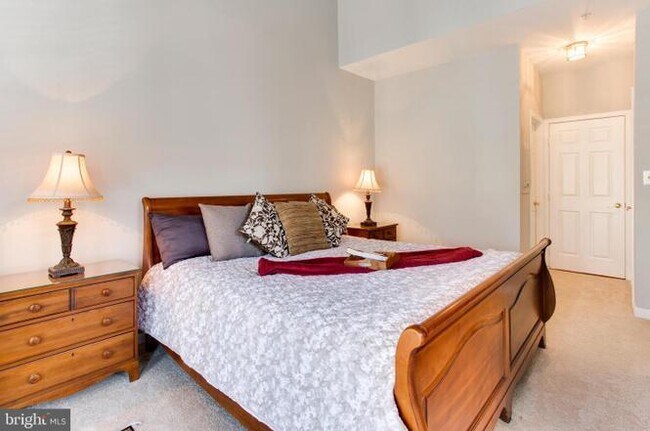 Building Photo - 7021 Haycock Rd