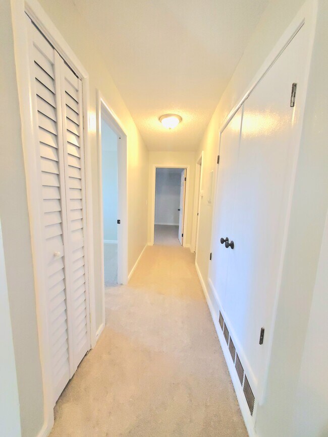 Building Photo - 3061 S Ursula Cir