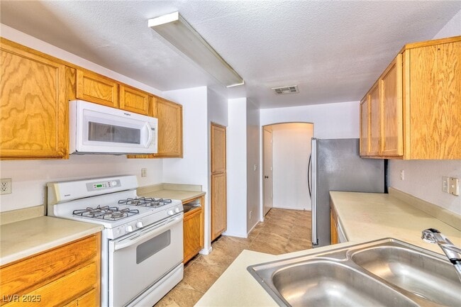 Building Photo - 9979 Keephills St