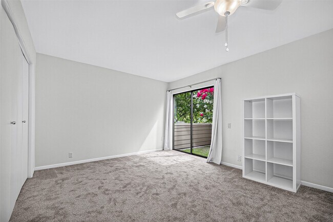 Building Photo - 1344 Chardonnay Dr