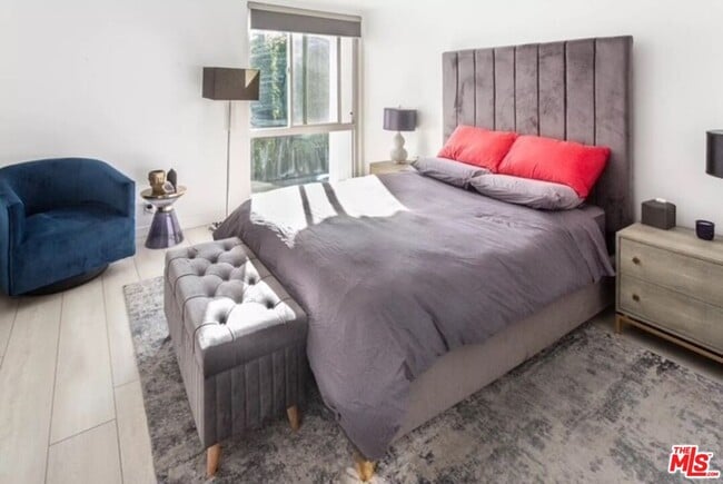 Building Photo - 8535 W Knl Dr