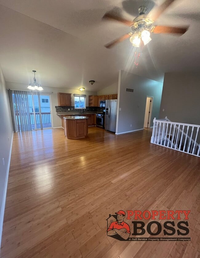 Building Photo - 3023 W 63rd Ln