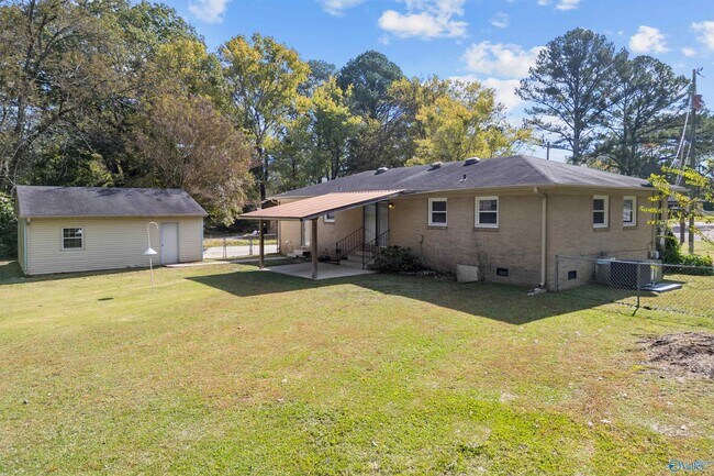 Building Photo - 1007 Heard Ct SE