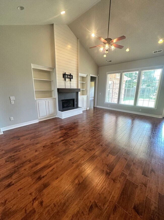 Building Photo - 4 Bed/3 Bath for rent in Bentonville! New ...