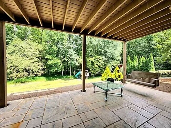 Building Photo - 10795 Cauley Creek Dr