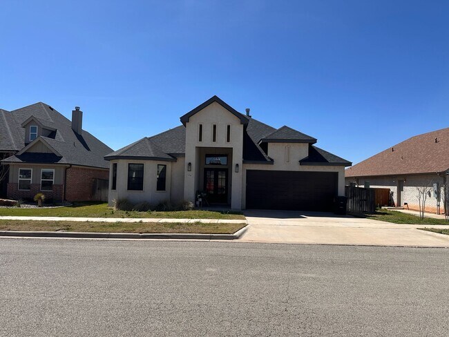 Building Photo - LAKE FRONT PROPERTY!  4/3/2; FULLY  FURNISHED