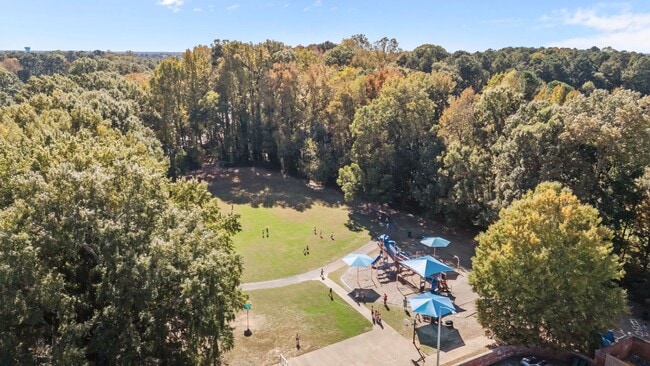 Building Photo - Gorgeous New Construction!  Updated Kitche...