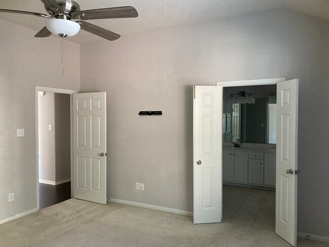 master bedroom - 35 Auburn Path Dr