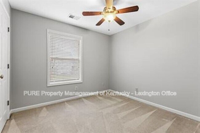 Building Photo - 872 Burkewood Dr