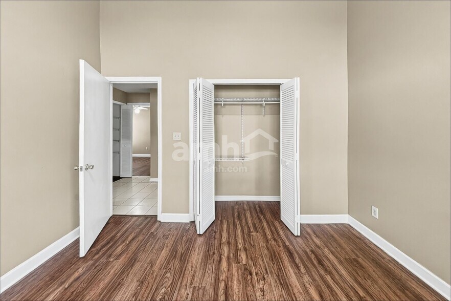 Building Photo - 1428 Abberton Dr