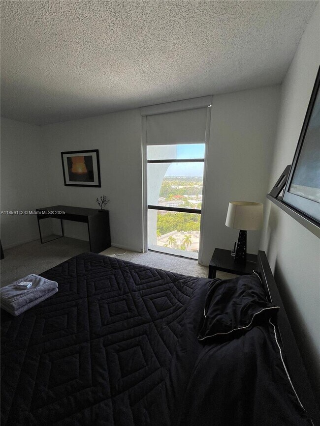 Building Photo - 13499 Biscayne Blvd