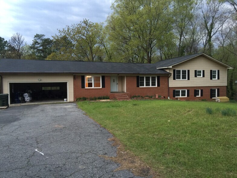 Building Photo - 333 Chapman Rd