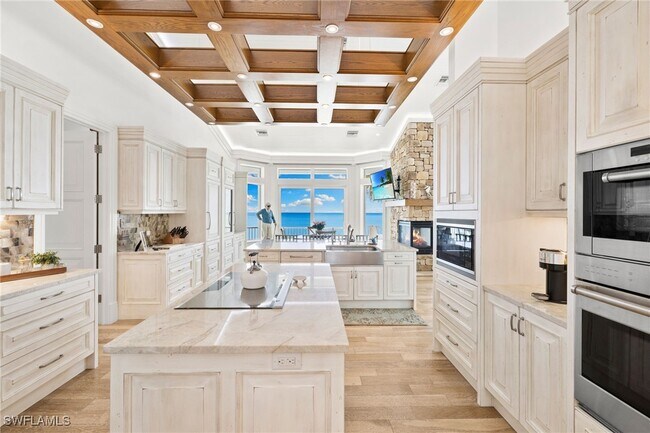 Building Photo - 40 32nd Ave S