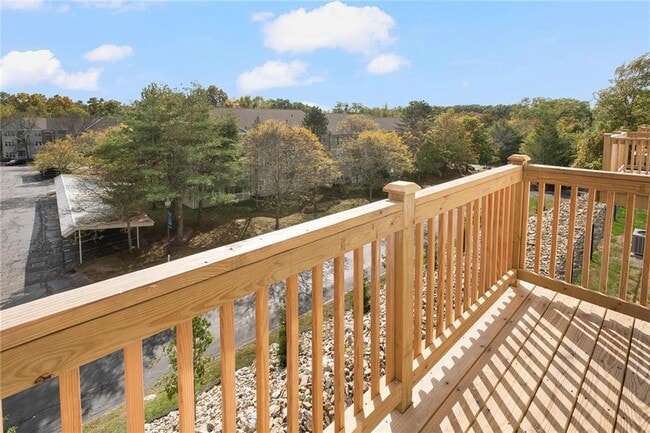 Building Photo - 1401 Hunting Hill Dr