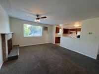 Building Photo - Three bed/Two Bath Upstairs Apartment | Available Now