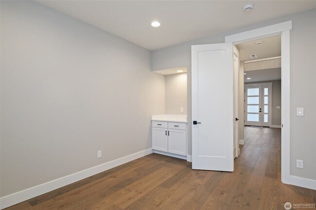 Building Photo - 7585 S 130th Pl