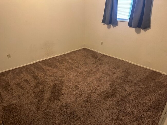 Building Photo - Meadow lane condo, South Ogden