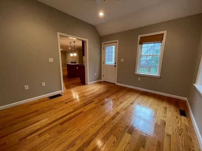 Building Photo - 53 Brewster Rd